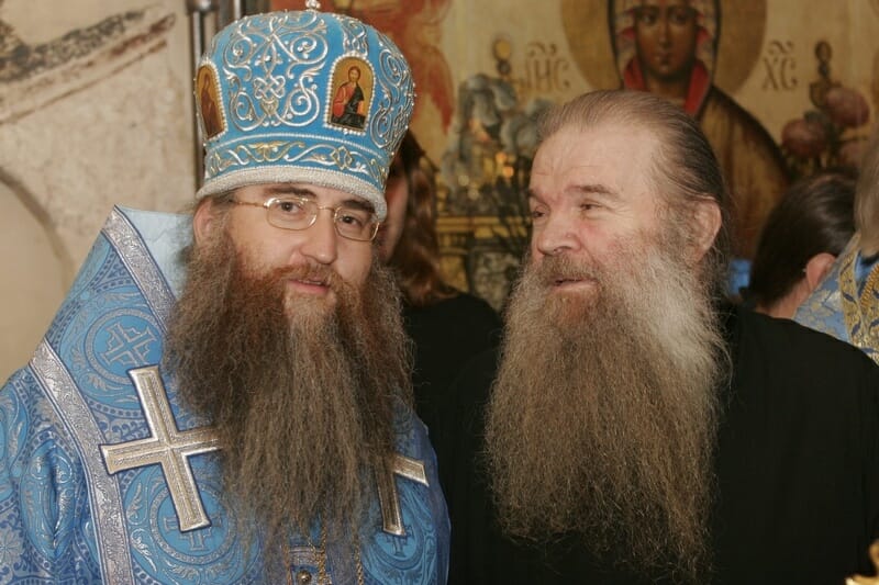 Bishop (now Metropolitan) Longin, of Saratov and Volsk and Archimandrite Matfey (Mormyl). Photo from 2005.